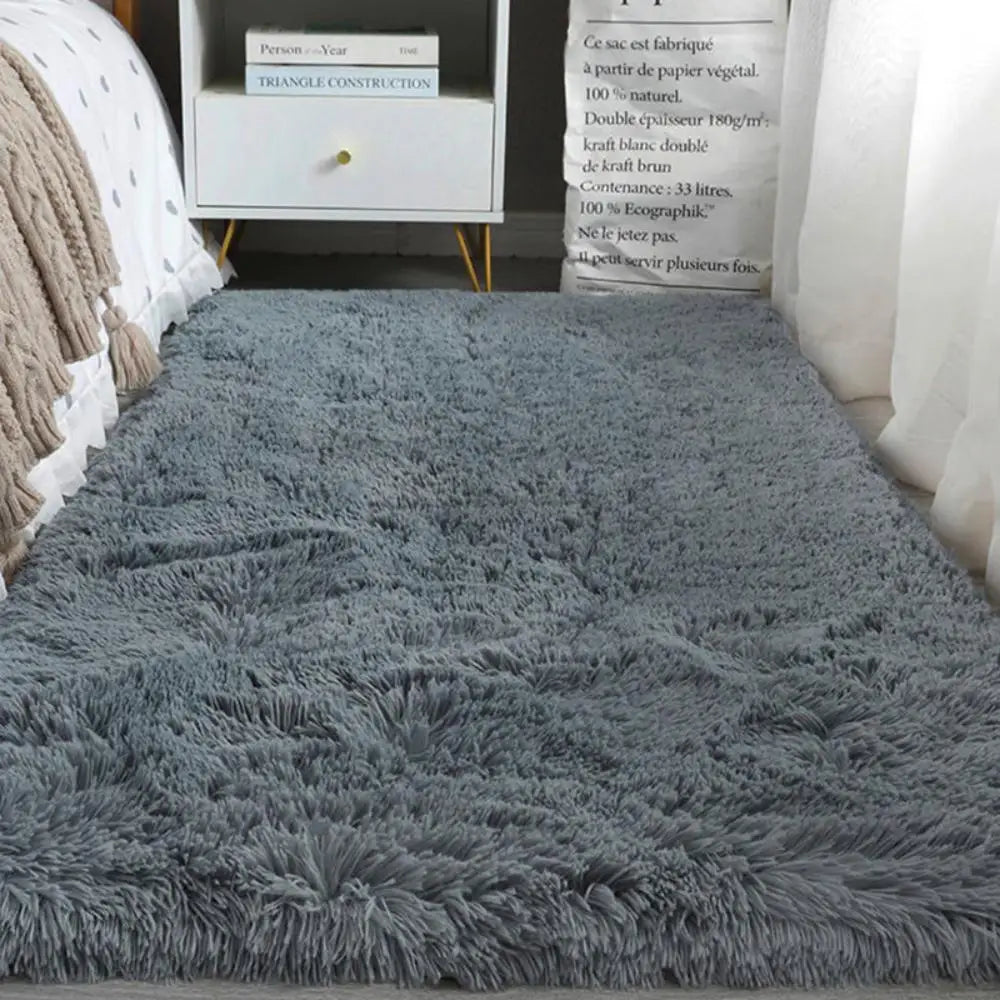 VIKAMA Silk & Wool Solid Color Bedroom Rug